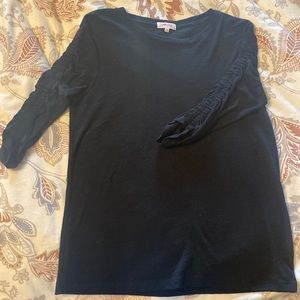 Goldie le Winter scrunch sleeve tee